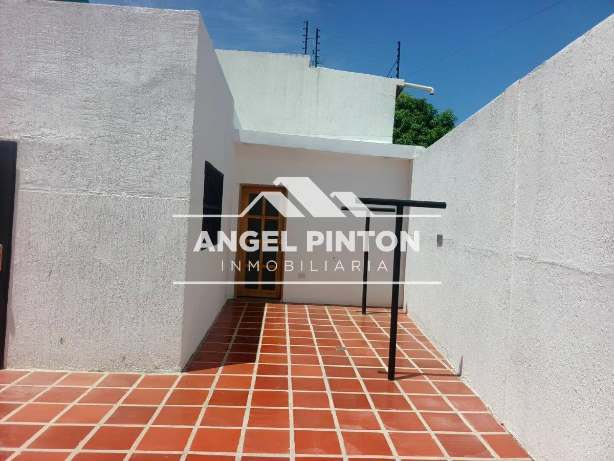 CASA VENTA URB HATO VERDE MARACAIBO VENEZUELA API 9863 - 16