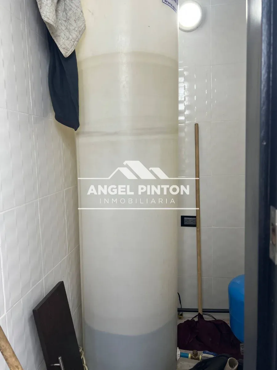 LOCAL COMERCIAL VENTA LA COROMOTO SAN FRANCISCO VENEZUELA API 10484 - 8