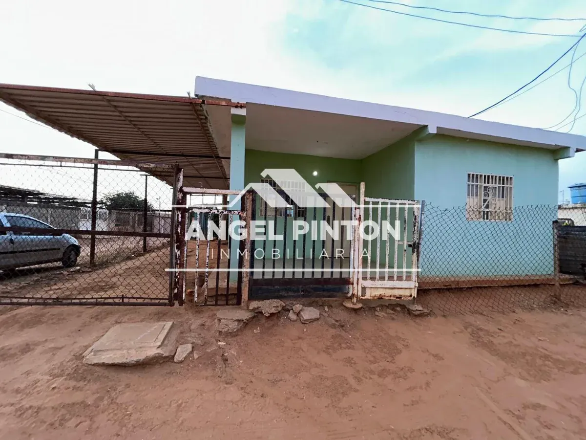 CASA VENTA LA CHAMARRETA MARACAIBO VENEZUELA API 013013 - 9