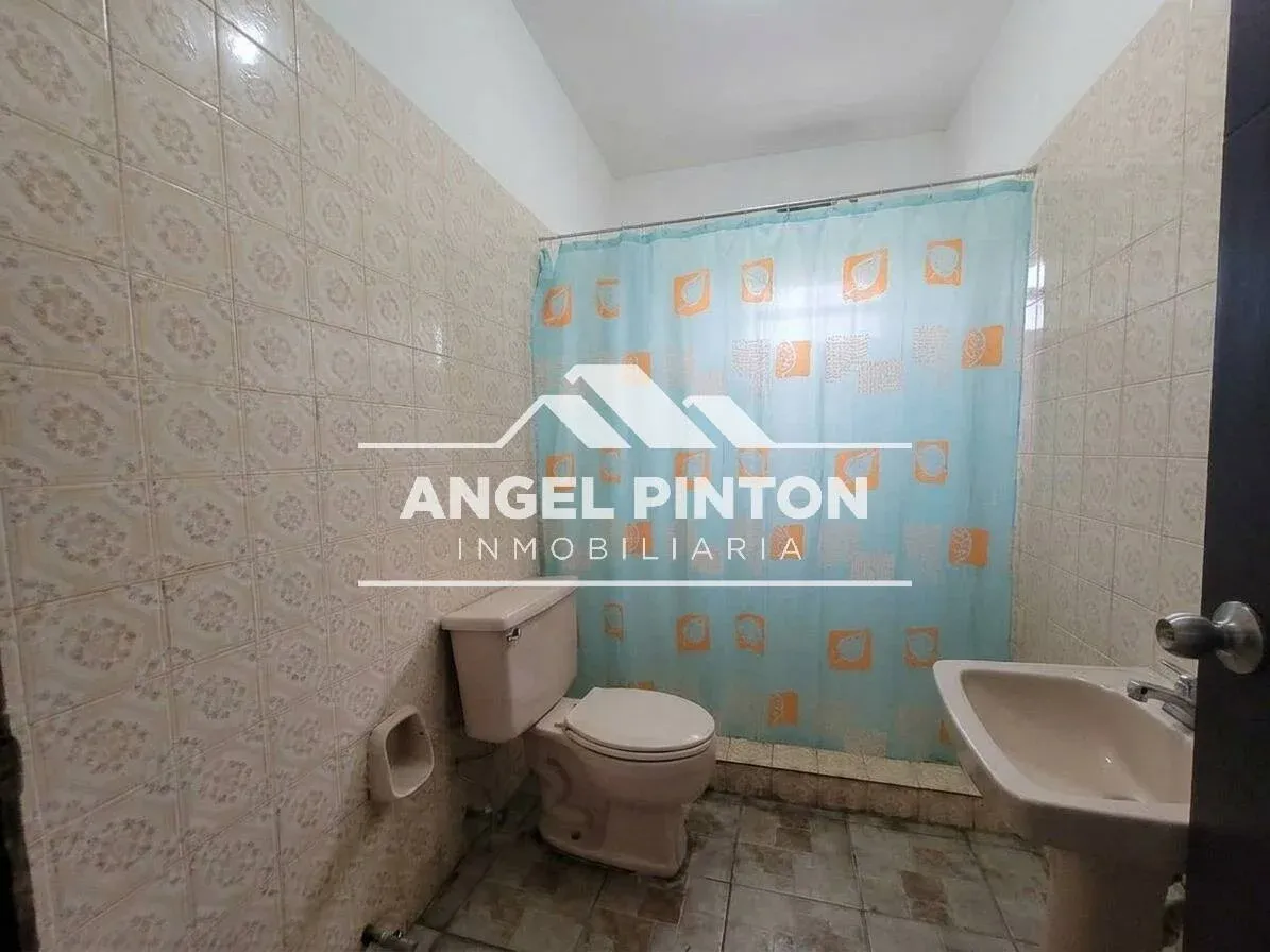 GALPON VENTA BARRIO LIBERTADOR MARACAIBO VENEZUELA API 10515 - 3