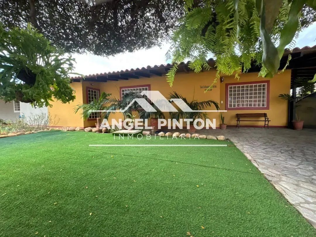 CASA VENTA AV FUERZAS ARMADAS MARACAIBO VENEZUELA API 10511 - 2