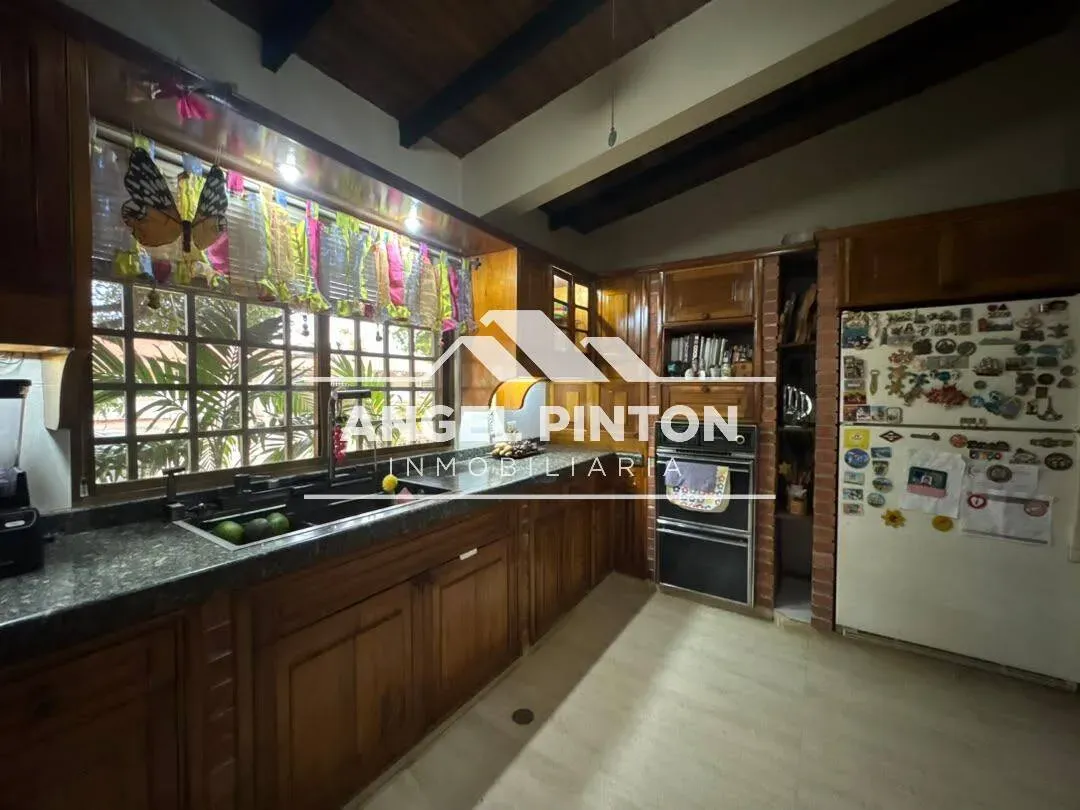 CASA VENTA AV FUERZAS ARMADAS MARACAIBO VENEZUELA API 10511 - 4