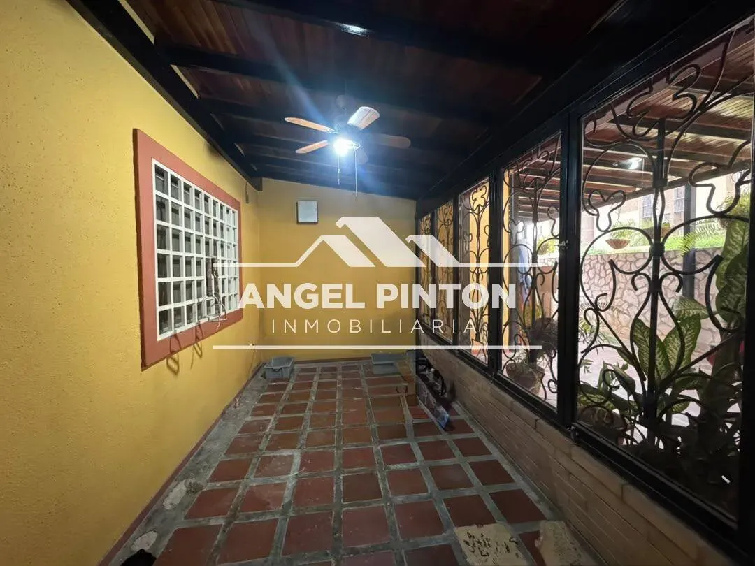 CASA VENTA AV FUERZAS ARMADAS MARACAIBO VENEZUELA API 10511 - 11