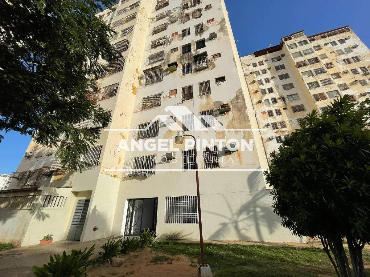 APARTAMENTO VENTA RESIDENCIAS ARAGUANEY MARACAIBO VENEZUELA API 10518 - 13