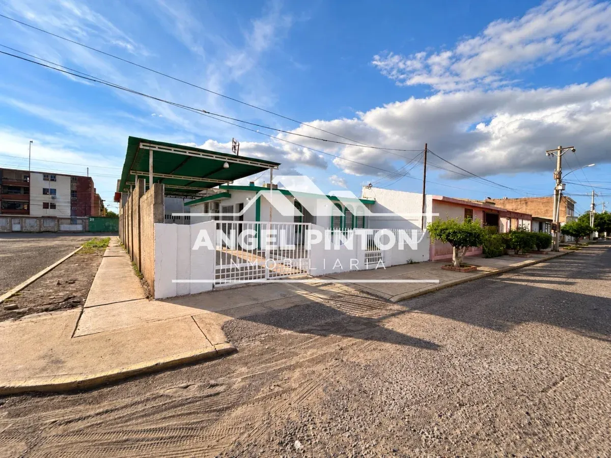 CASA VENTA LOMAS DE SAN FERNANDO MARACAIBO VENEZUELA API 011011 - 3