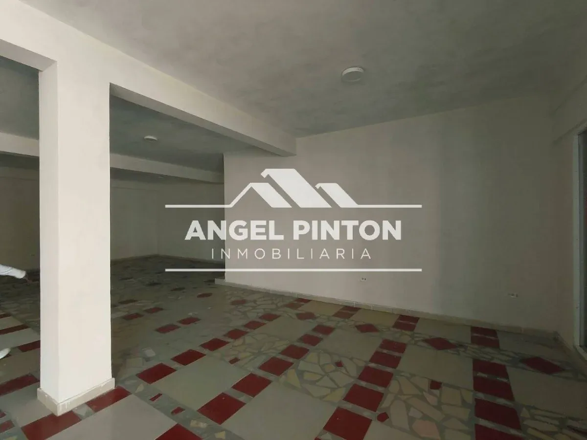 LOCAL COMERCIAL VENTA LA VICTORIA MARACAIBO VENEZUELA API 10607 - 6