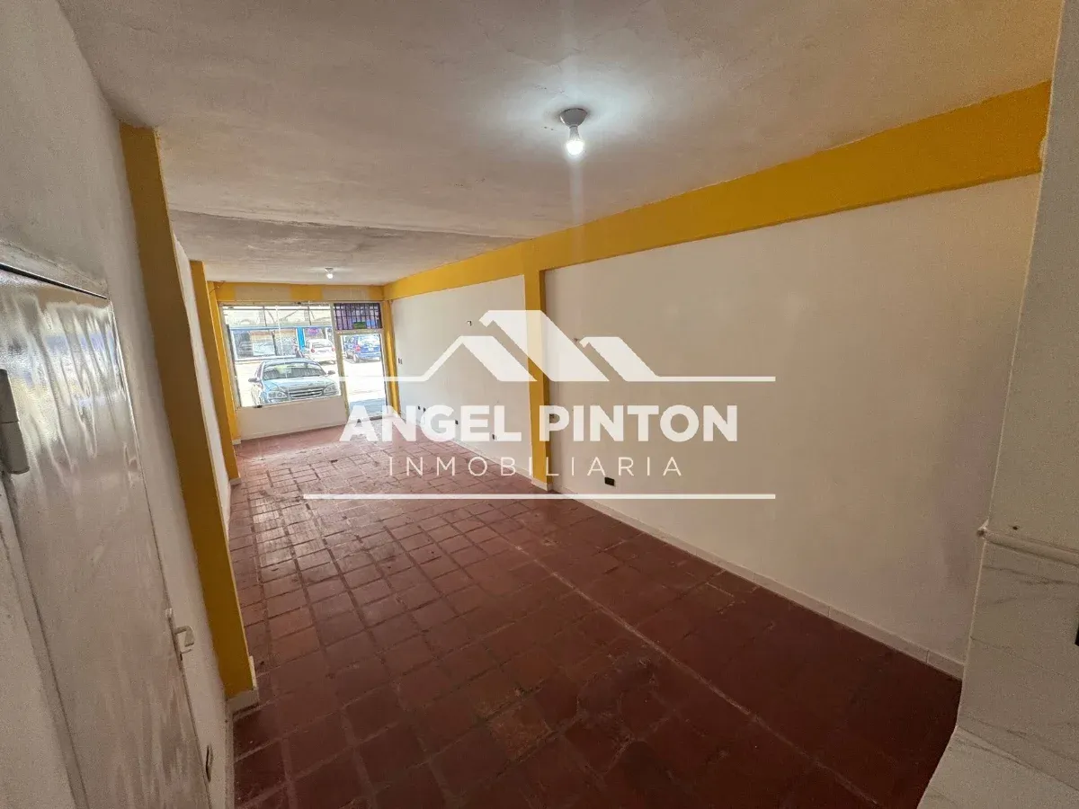LOCAL COMERCIAL ALQUILER AVENIDA SANTA RITA MARACIBO ZULIA API 10609