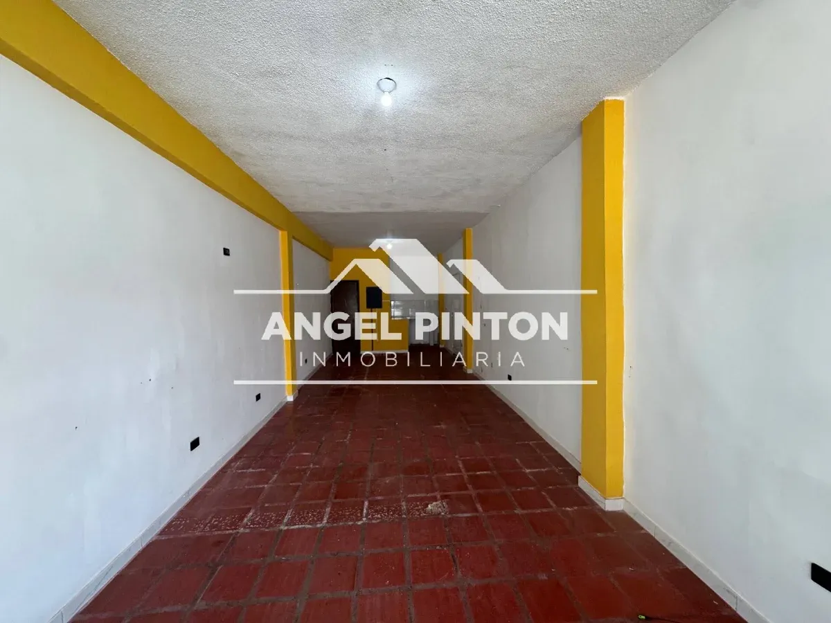 LOCAL COMERCIAL ALQUILER AVENIDA SANTA RITA MARACIBO ZULIA API 10609 - 2