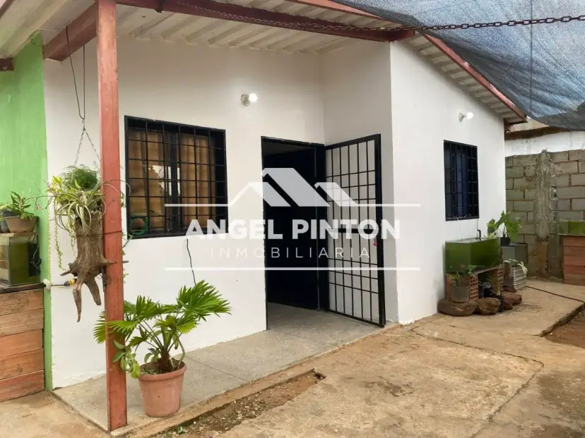 CASA VENTA VILLA CHIQUINQUIRA VIA LOS BUCARES MARACAIBO VENEZUELA API 94165