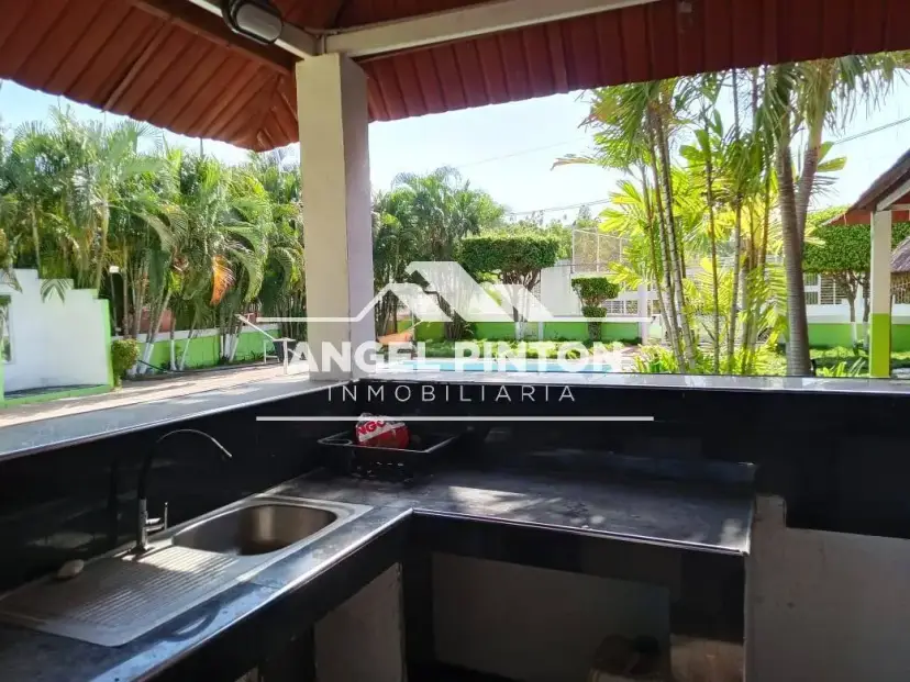 GRANJA CON PISCINA VENTA LOS BUCARES MARACAIBO VENEZUELA API 9484