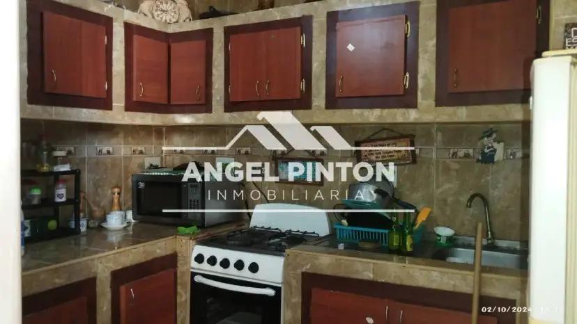 HABITACIÓN ALQUILER TORRES DEL SALADILLO MARACAIBO VENEZUELA API 9595