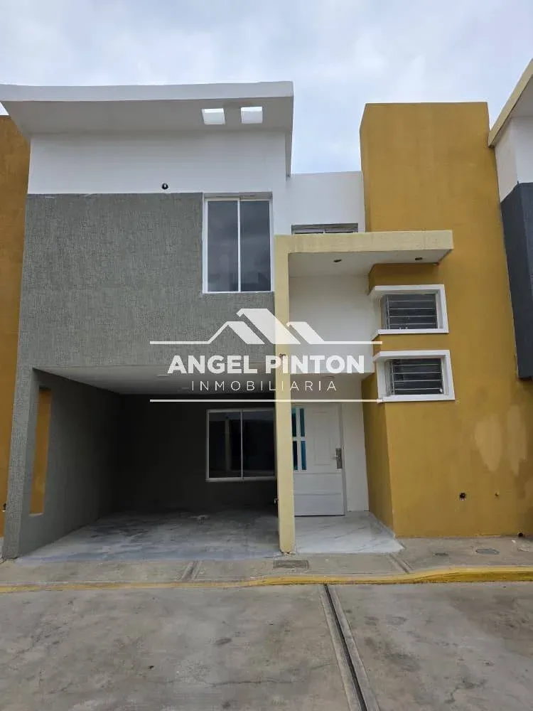TOWNHOUSE EN VENTA VILLA SOFÍA SAN FRANCISCO VENEZUELA API 9574
