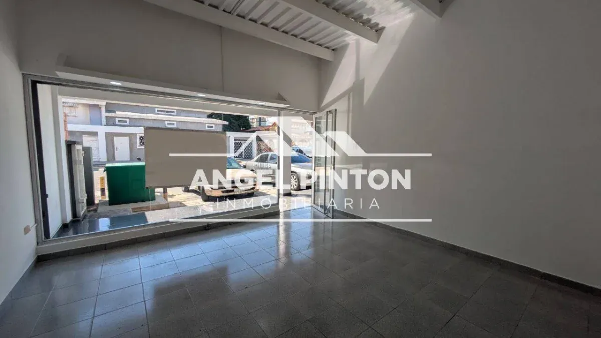 LOCAL COMERCIAL ALQUILER CERCANO CALLE 72 MARACAIBO VENEZUELA API 9573