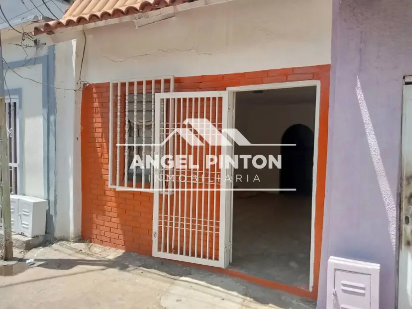 CASA COMERCIAL EN ALQUILER SANTA ROSALIA MARACAIBO VENEZUELA API 95890