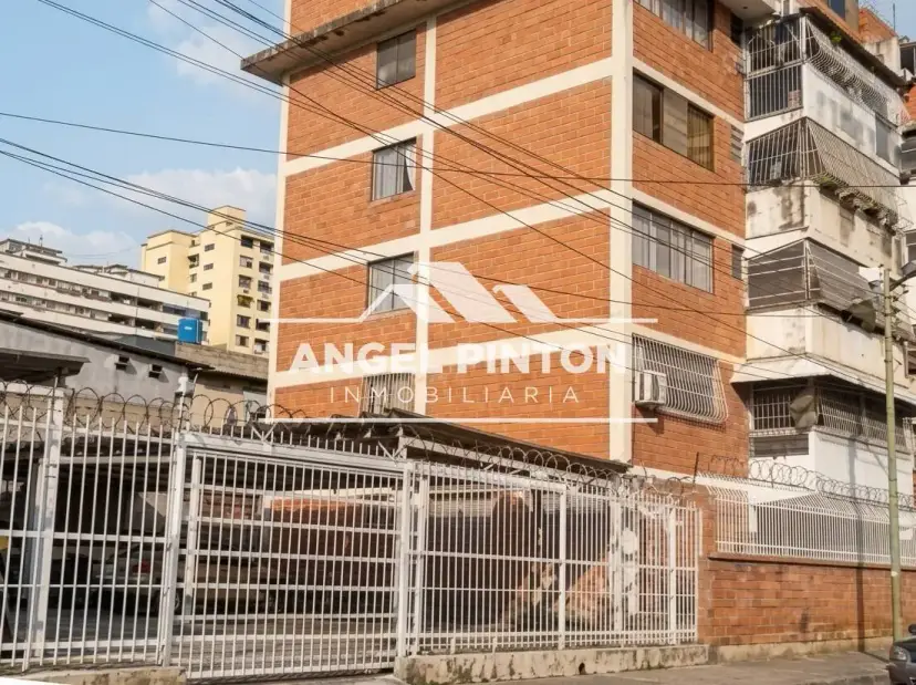 APARTAMENTO EN VENTA SANTA ROSA CARACAS VENEZUELA API 9608
