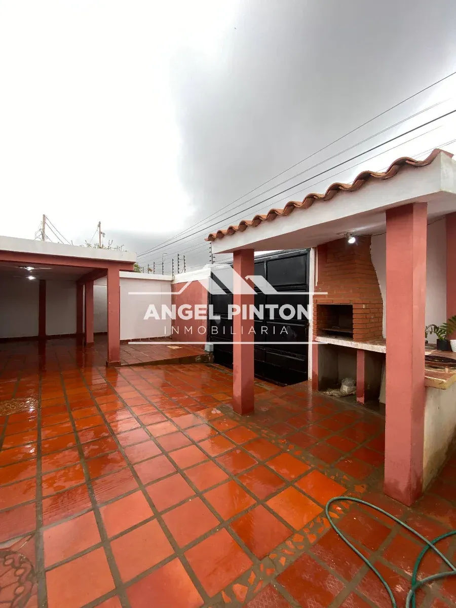 CASA COMERCIAL VENTA VILLA PARAISO SAN FRANCISCO VENEZUELA API 9638