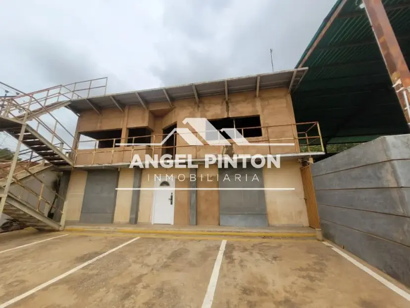 GALPÓN VENTA EL BAJO SECTOR PARAÍSO SAN FRANCISCO VENEZUELA API 9629