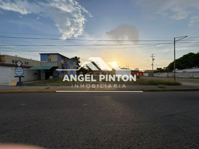 TERRENO VENTA AV ANDRÉS BELLO/AV UNIVERSIDAD. CABIMAS  VENEZUELA API 9625