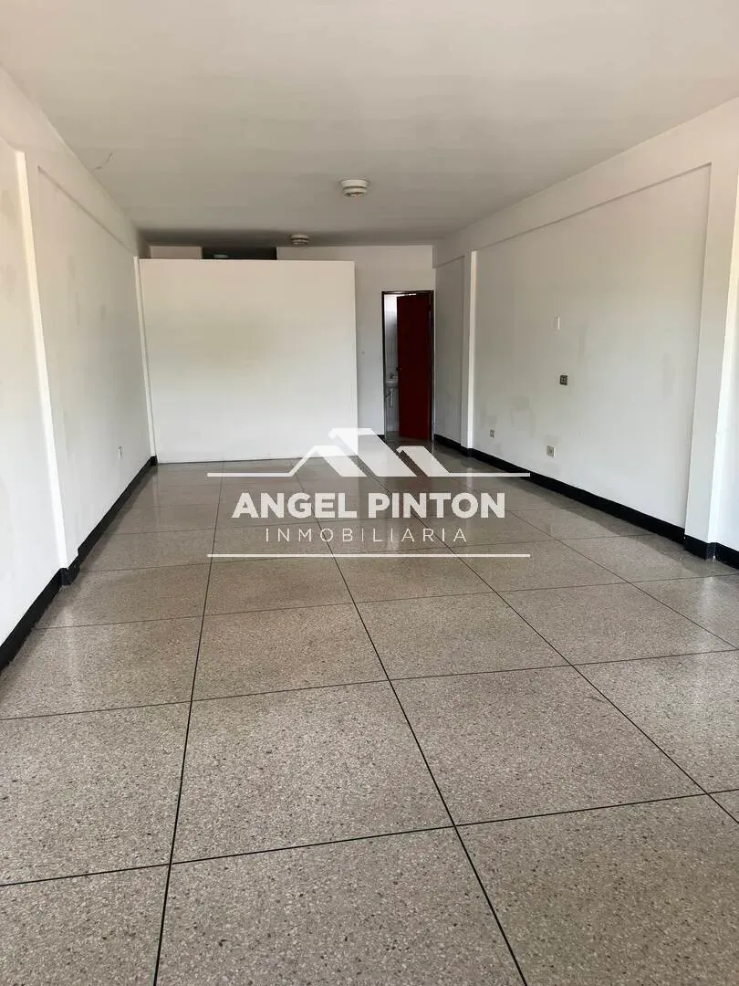 LOCAL COMERCIAL ALQUILER LOS ROBLES MARACAIBO VENEZUELA API 42425