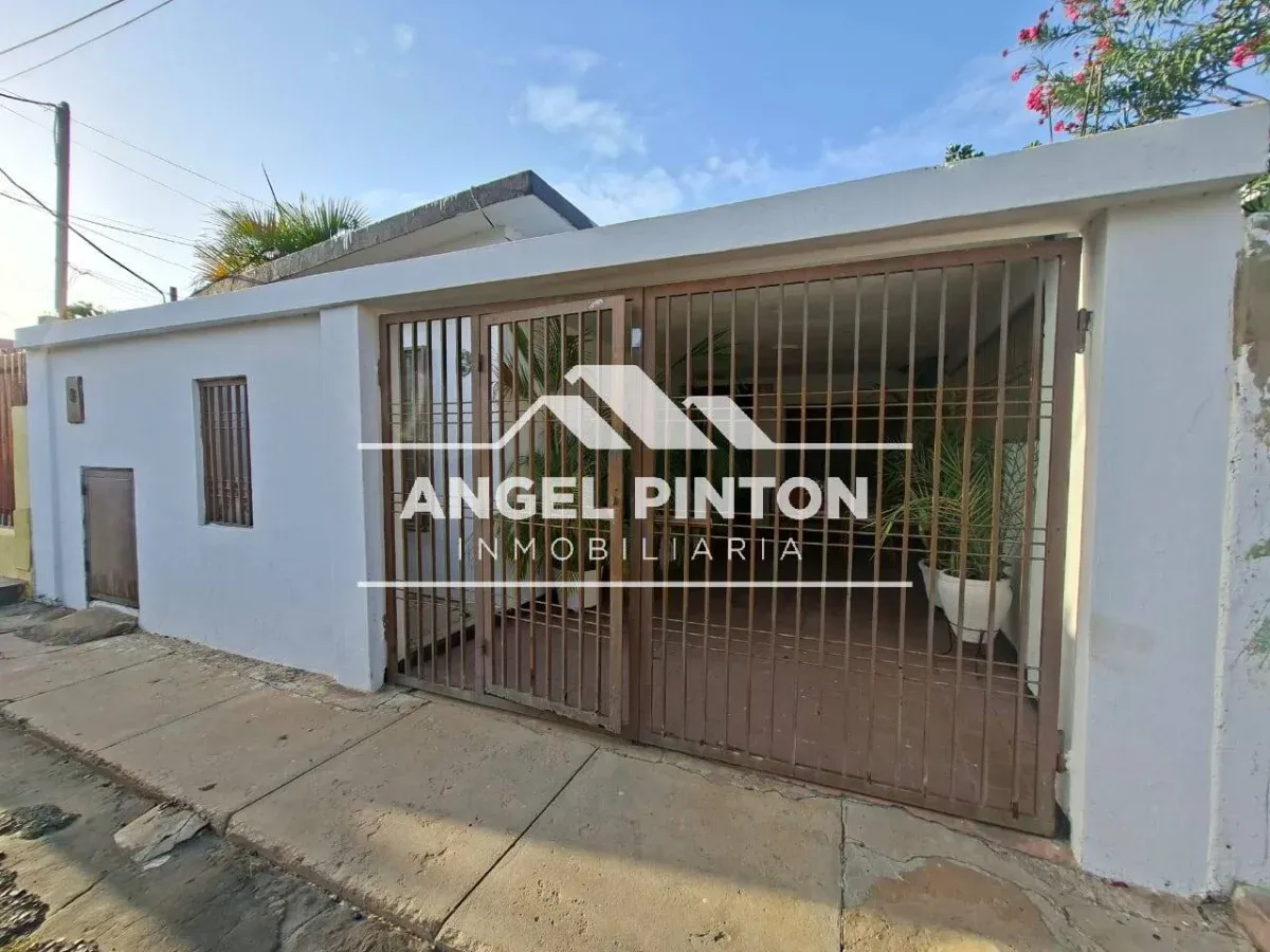 CASA EN VENTA 18 DE OCTUBRE MARACAIBO VENEZUELA API 9691