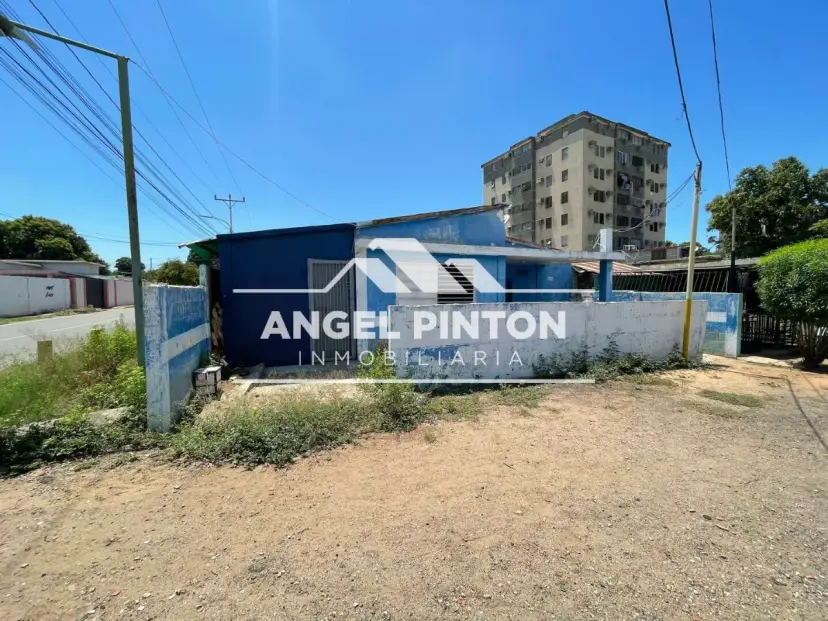 TERRENO CON LOCAL COMERCIAL VENTA LAS TARABAS MARACAIBO VENEZUELA API 9765