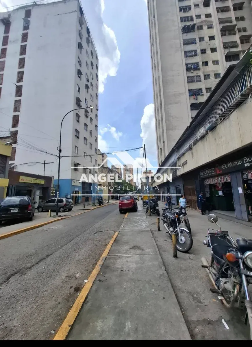 APARTAMENTO VENTA AV. BARALT CARACAS VENEZUELA API 9787