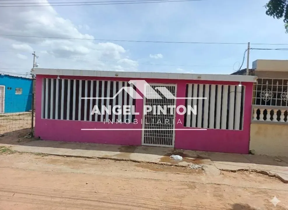 CASA VENTA FUNDA BARRIO SAN FRANCISCO VENEZUELA API 9778