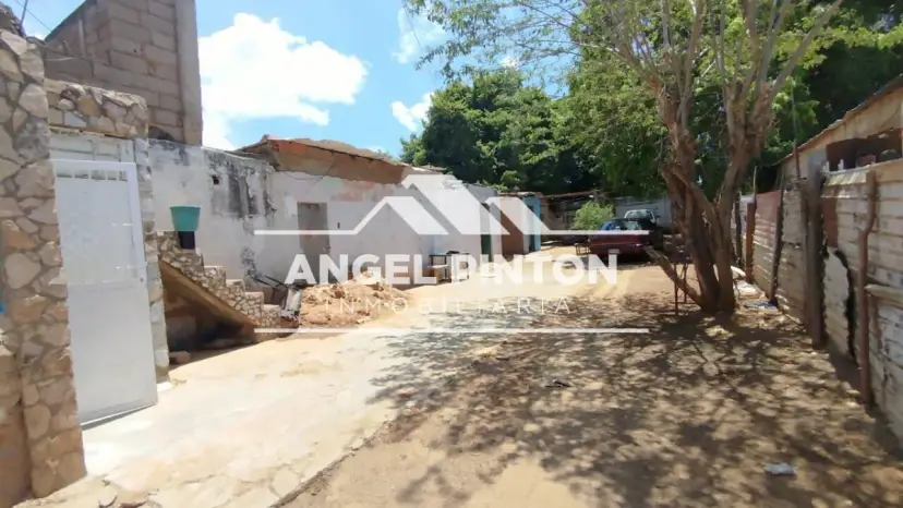 TERRENO COMERCIAL VENTA SIERRA MAESTRA SAN FRANCISCO VENEZUELA API 9762