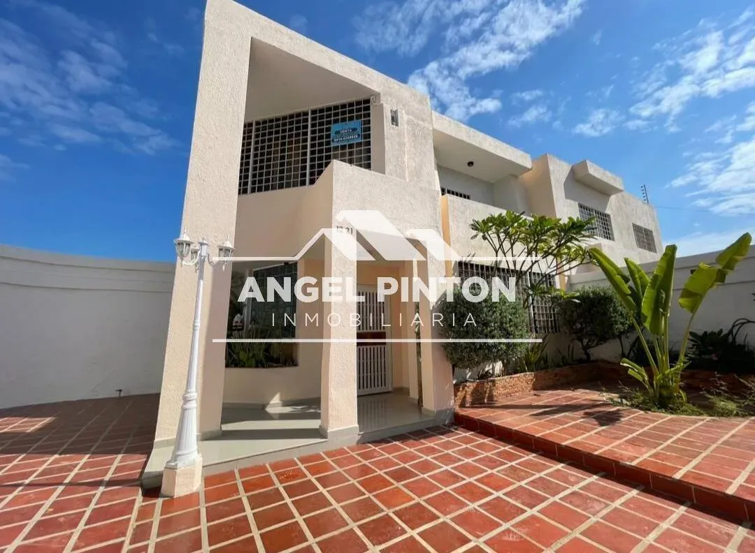 CASA VENTA MONTE BELLO MARACAIBO VENEZUELA API 9805