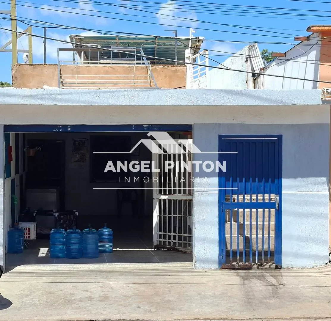 CASA EN VENTA EN VALLE FRIO MARACAIBO VENEZUELA API 9845