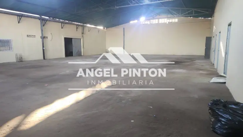 GALPÓN ALQUILER CUATRICENTENARIO MARACAIBO VENEZUELA API 9826