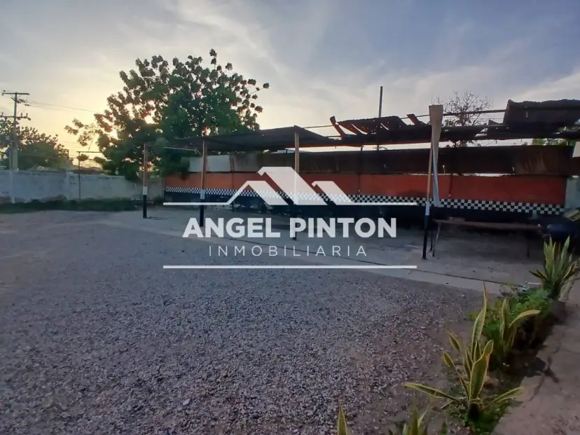 TERRENO CON 2 CASAS VENTA CAÑADA HONDA MARACAIBO VENEZUELA API 9932