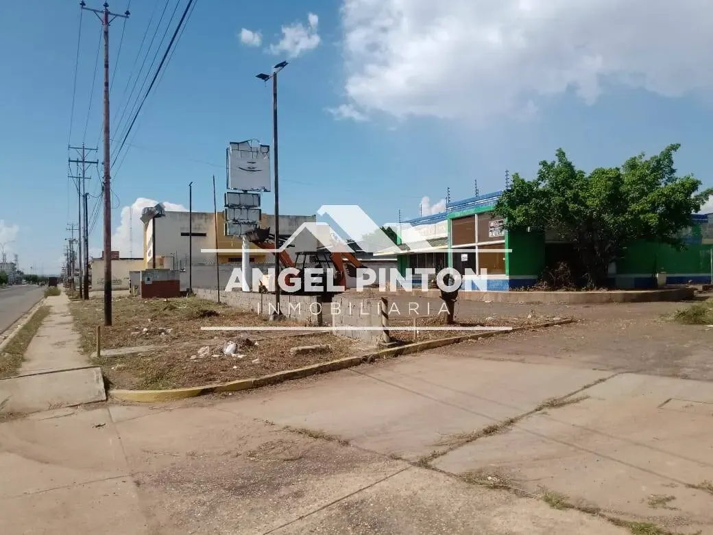 EDIFICIO COMERCIAL EN VENTA EN CIUDAD OJEDA VENEZUELA API 99717