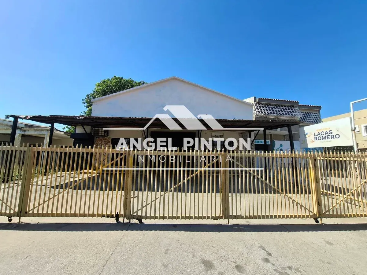LOCAL COMERCIAL AV PRINCIPAL H. CABIMAS ZULIA VENEZUELA API 9979