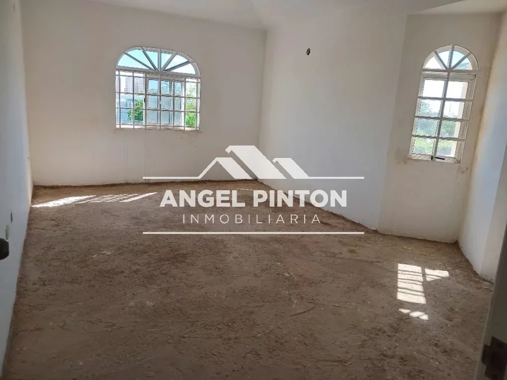 CASA VENTA OASIS COUNTRY 1 AV FUERZAS ARMADAS MARACAIBO VENEZUELA API 10015