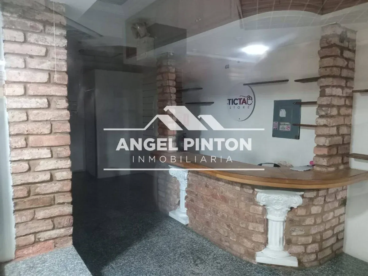LOCAL COMERCIAL ALQUILER AV EL MILAGRO MARACAIBO VENEZUELA API 10042