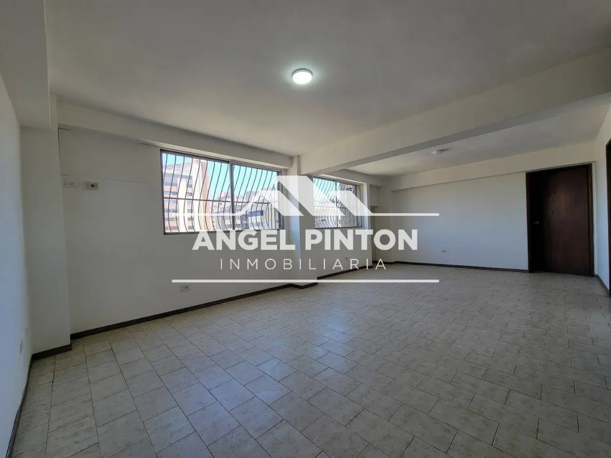APARTAMENTO VENTA AV BELLA VISTA MARACAIBO VENEZUELA API 10091