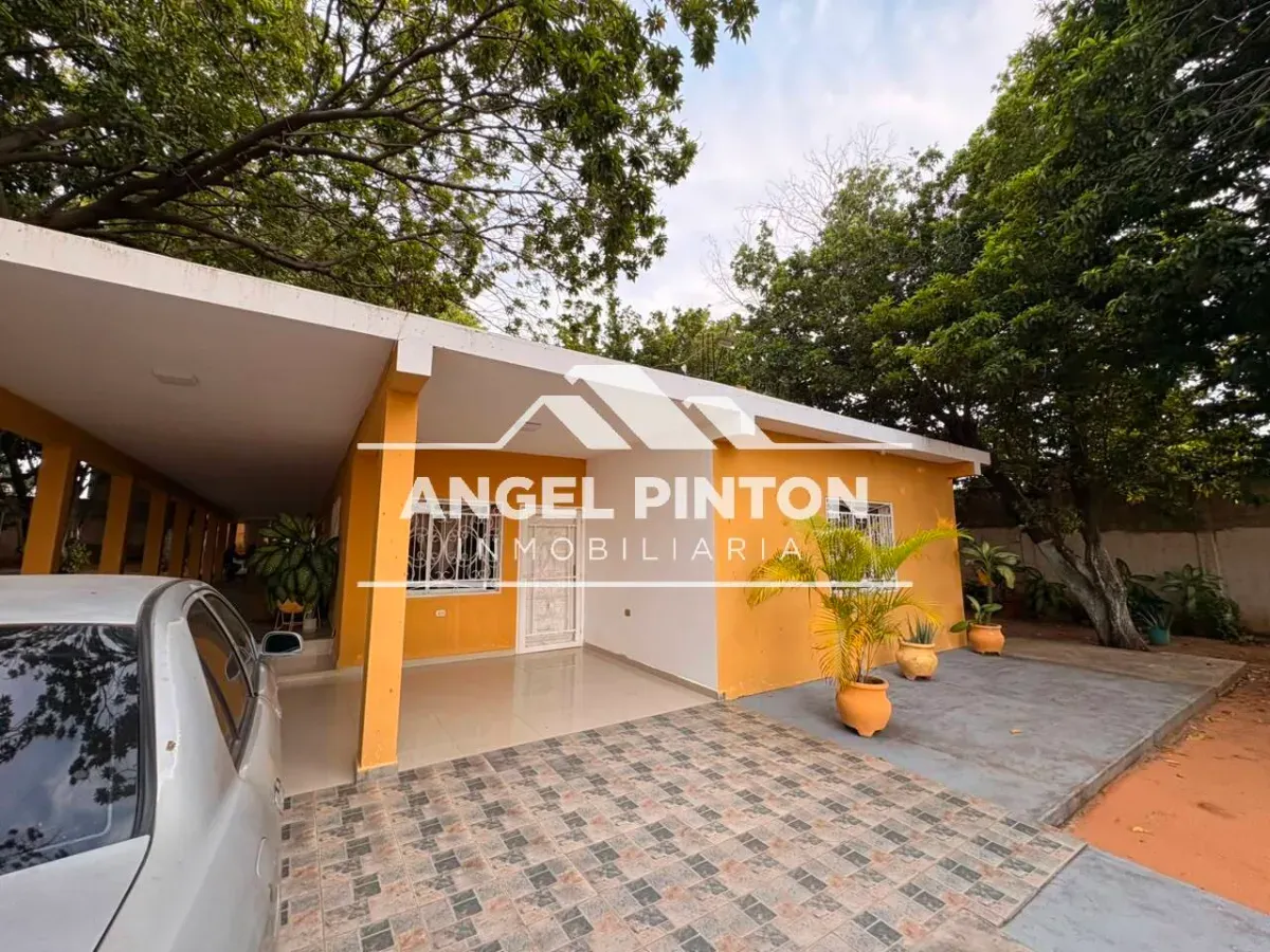 CASA COMERCIAL VENTA ALTOS DE LA VANEGA MARACAIBO VENEZUELA API 10124