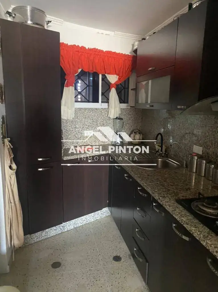 HABITACIÓN ALQUILER AV LAS DELICIAS MARACAIBO VENEZUELA API 10155