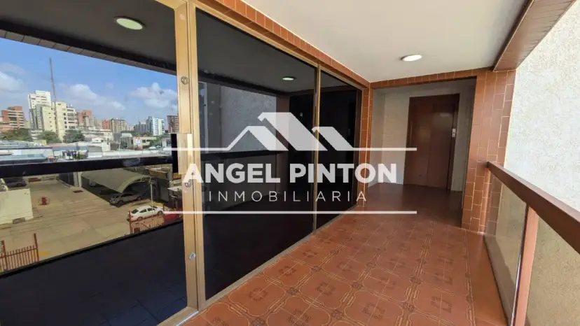 LOCAL COMERCIAL ALQUILER CALLE 72 MARACAIBO VENEZUELA API 10151