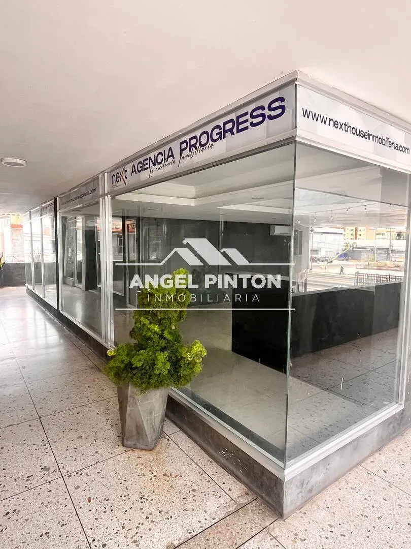 LOCAL COMERCIAL ALQUILER AV BELLA VISTA MARACAIBO VENEZUELA API 10253