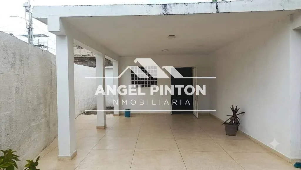 CASA VENTA EL CALVARIO - LAGO AZUL MARACAIBO VENEZUELA API 10140