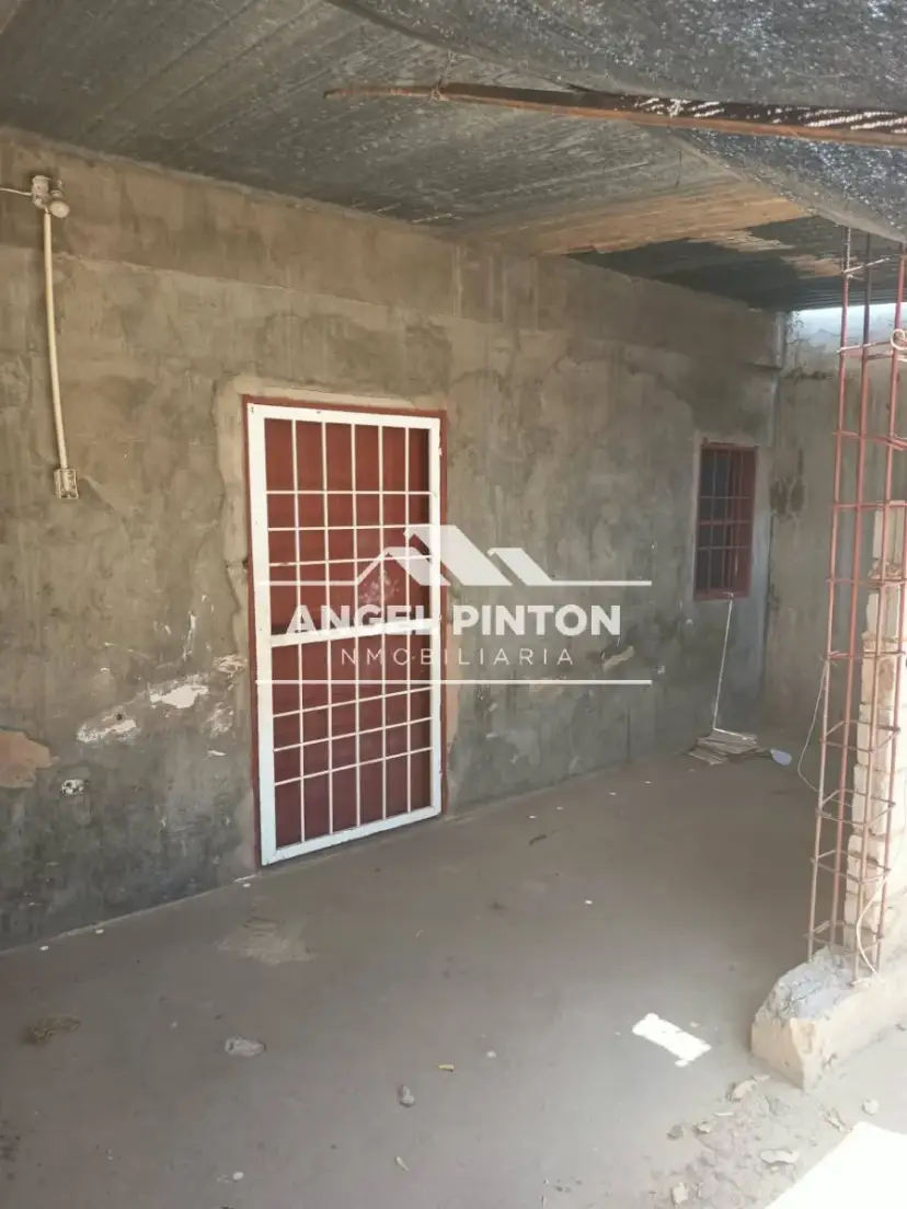 CASA PARA REMODELAR VENTA NUEVA DEMOCRACIA MARACAIBO VENEZUELA API 10203