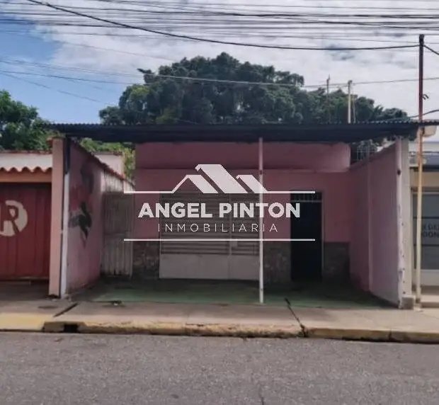 CASA COMERCIAL VENTA CENTRO ACARIGUA VENEZUELA API 10260