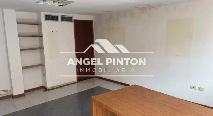 OFICINA ALQUILER AV BELLA VISTA MARACAIBO VENEZUELA API 10455