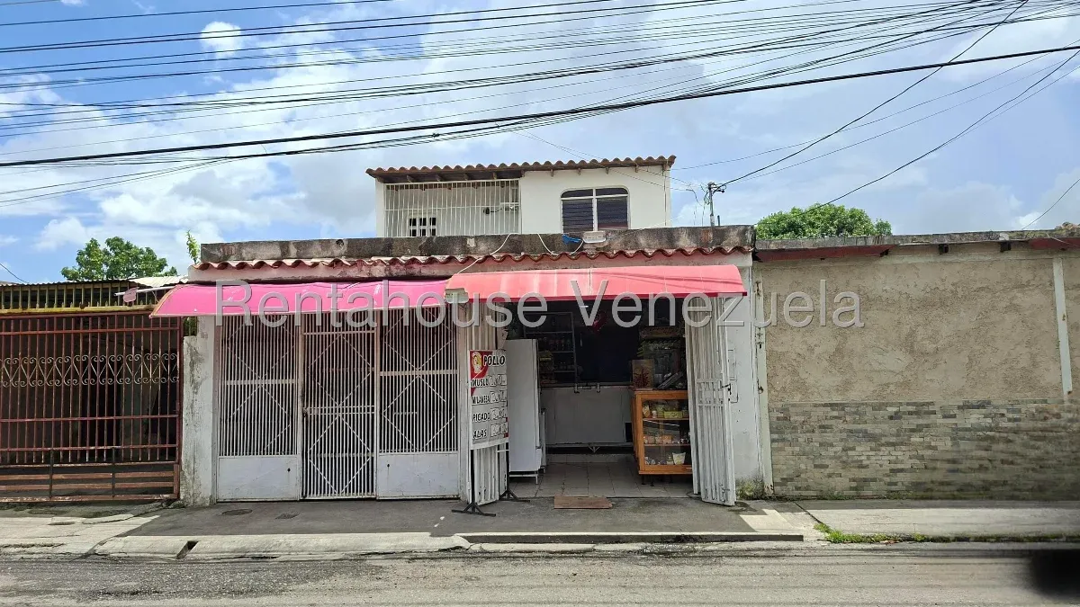 Casa con local comercial en venta. Zona Oeste de Barquisimeto. Carrera 16