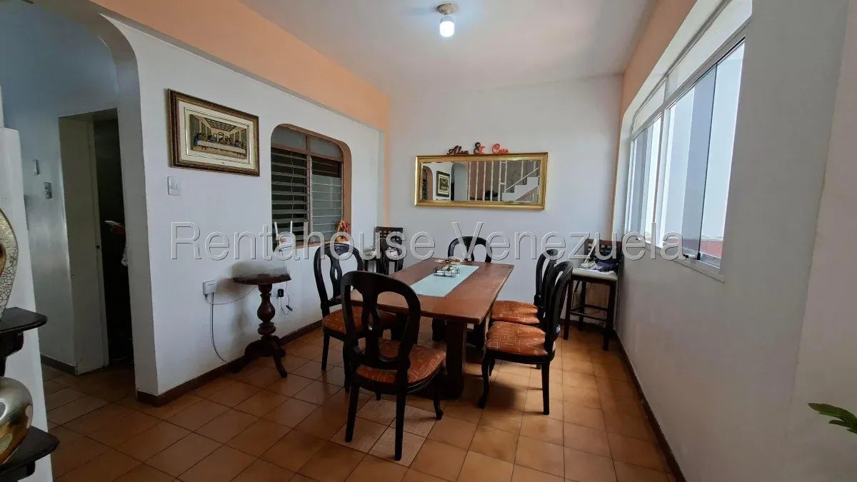 Casa con local comercial en venta. Zona Oeste de Barquisimeto. Carrera 16 - 3