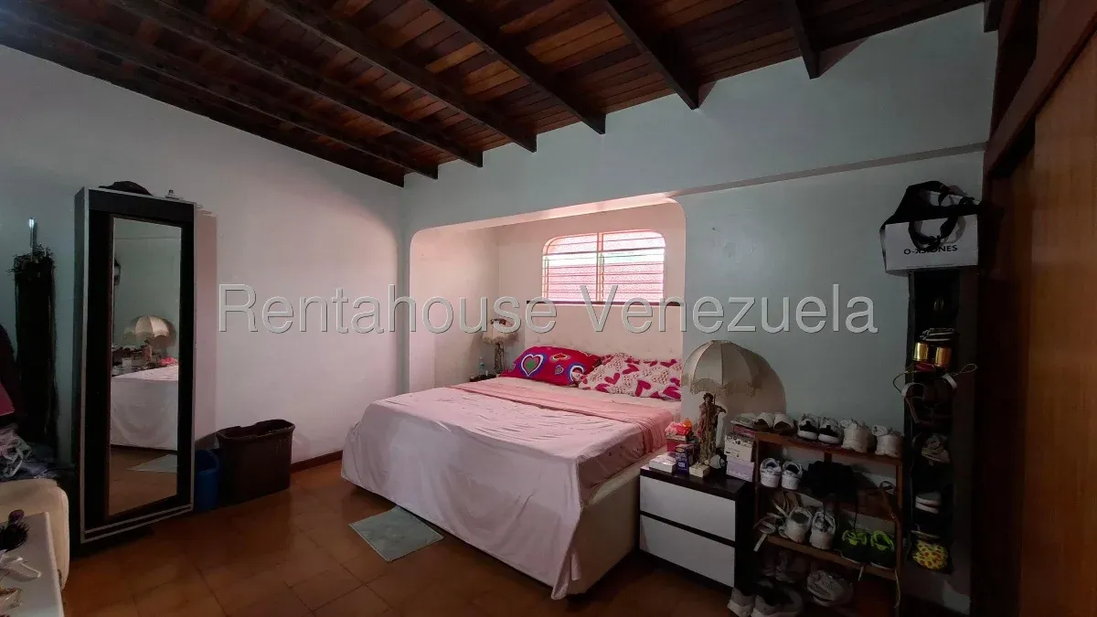 Casa con local comercial en venta. Zona Oeste de Barquisimeto. Carrera 16 - 6