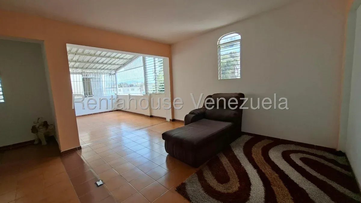 Casa con local comercial en venta. Zona Oeste de Barquisimeto. Carrera 16 - 8