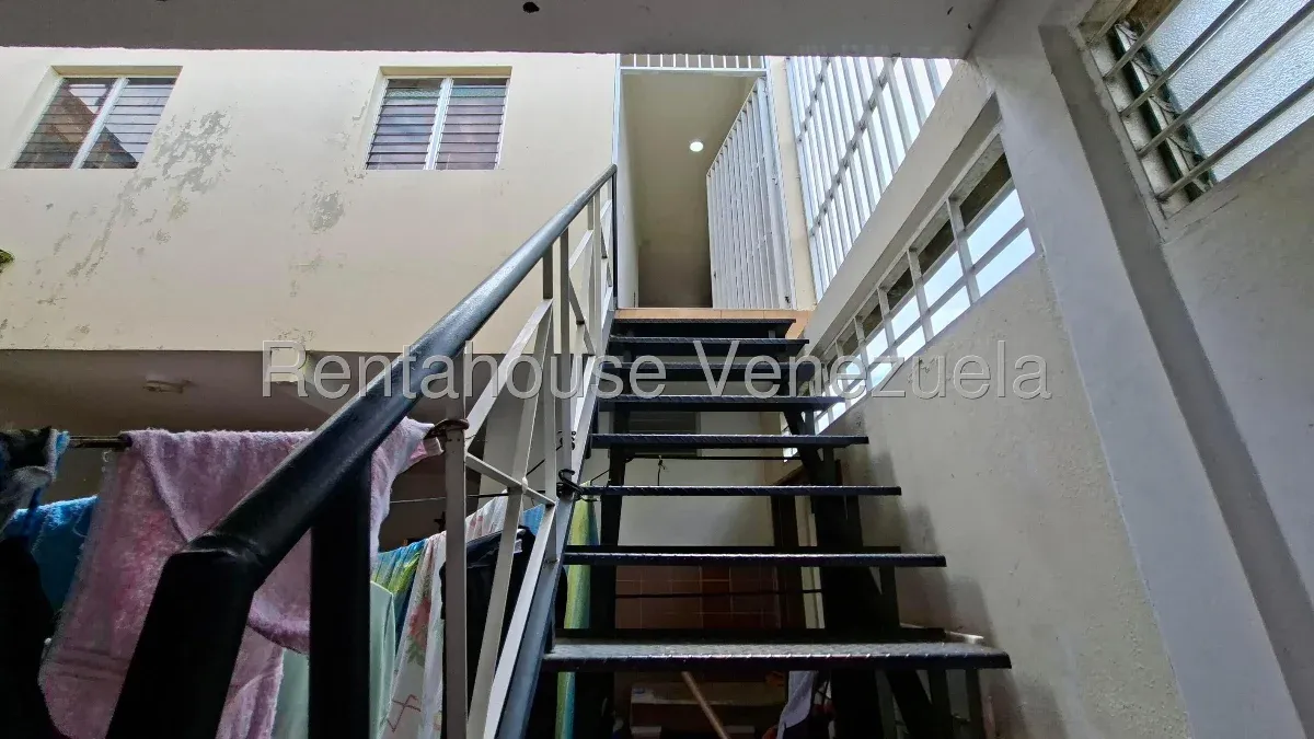 Casa con local comercial en venta. Zona Oeste de Barquisimeto. Carrera 16 - 10